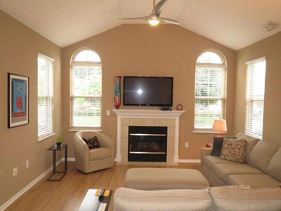 4th image of 4333 Bridgeside Pl