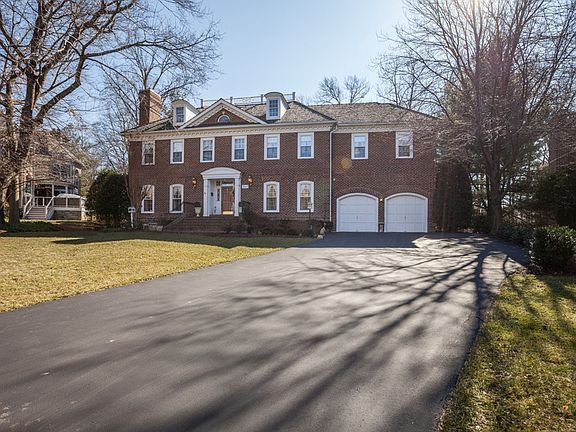 Majestic Setting On Over Half An Acre