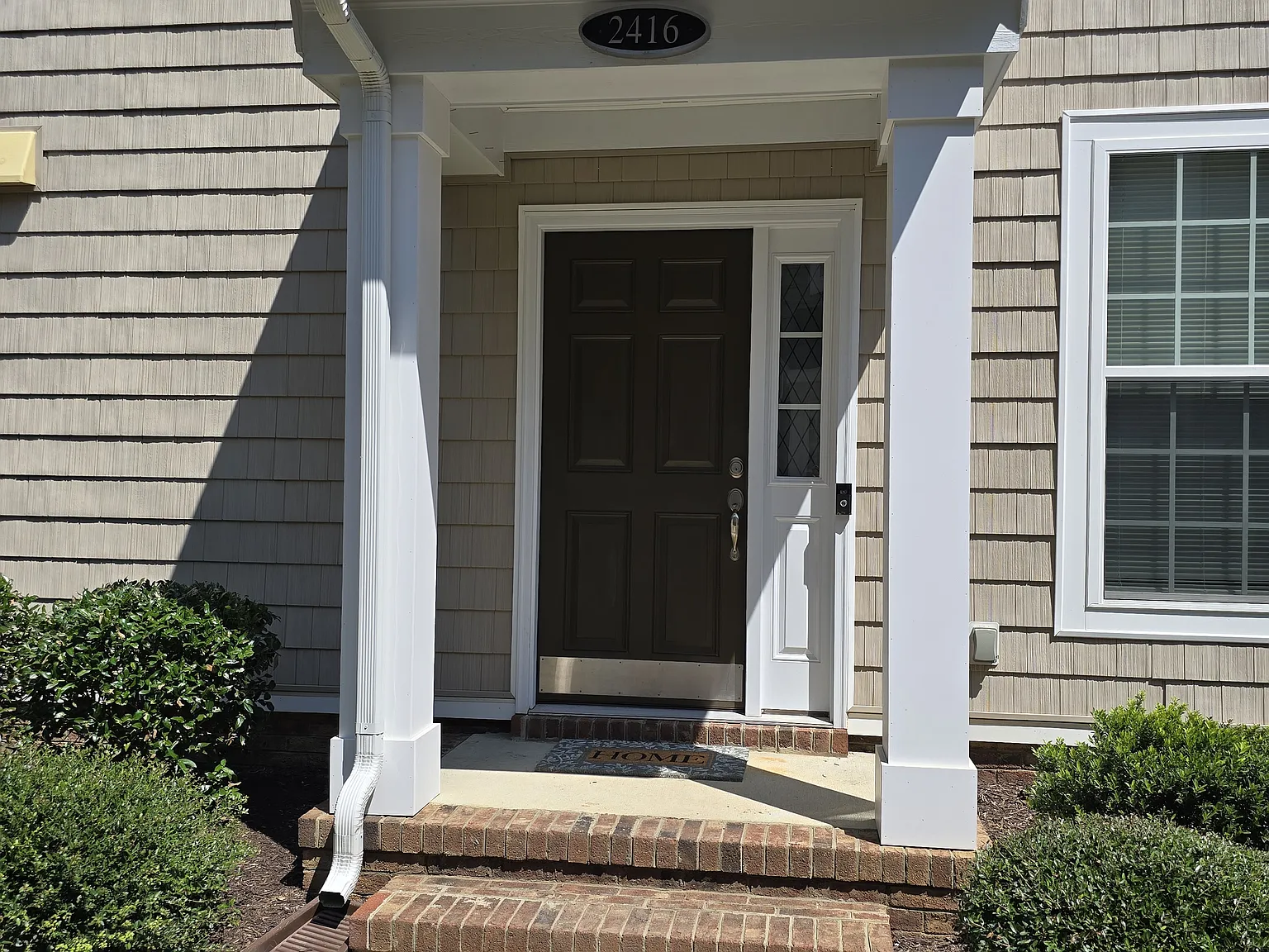 3 bed, 2.5 bath, 1580 sqft, $2,295 — Photo 2