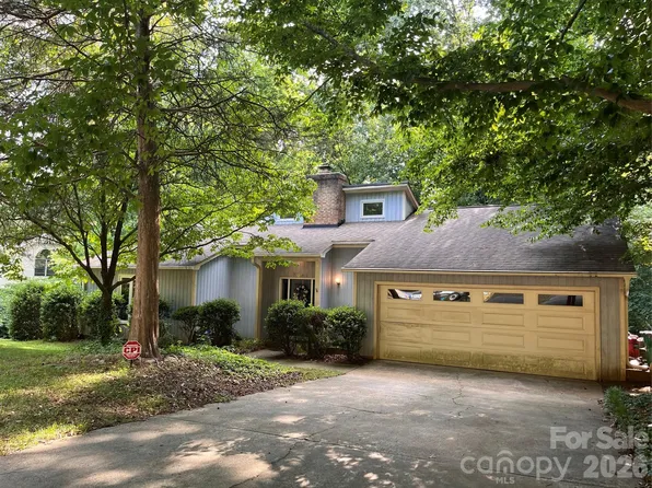 7041 Leaves Ln, Charlotte, NC 28213