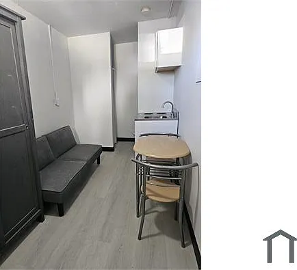 Studio, 130 sqft, $850 — Photo 4