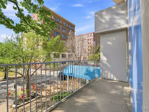 210 N 17th St Unit 207, Saint Louis, MO 63103