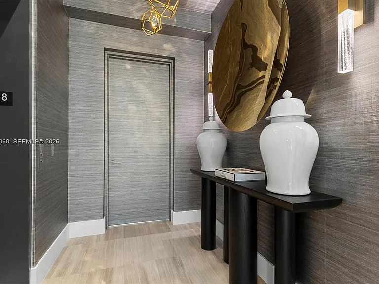 2821 S Bayshore Dr #8A — Photo 2