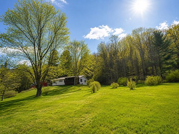4th image of 591 Sweet Hollow Road