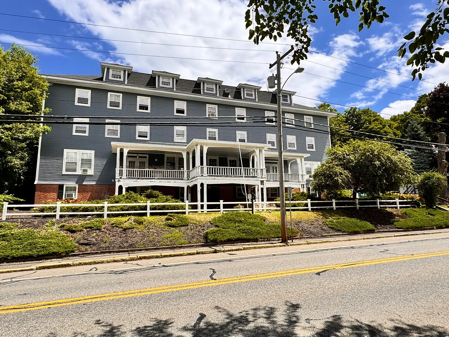 135 Main Street — Photo 4