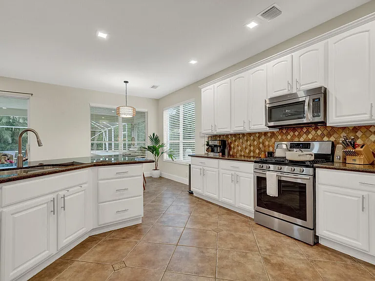 1225 Egret Cir S — Photo 16