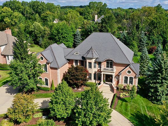 2nd image of 47530 Bellagio Dr