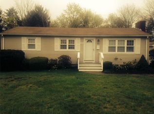 40 Midway Dr, North Kingstown, RI 02852