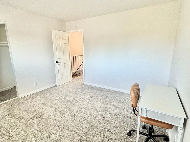 Campbell Plaza Apartments — Photo 11