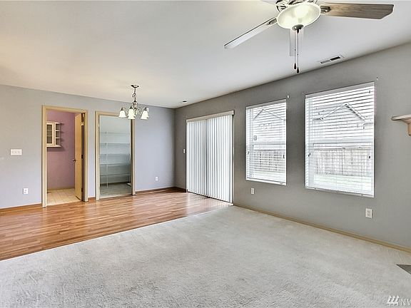 3rd image of 9409 Country Hollow Dr E
