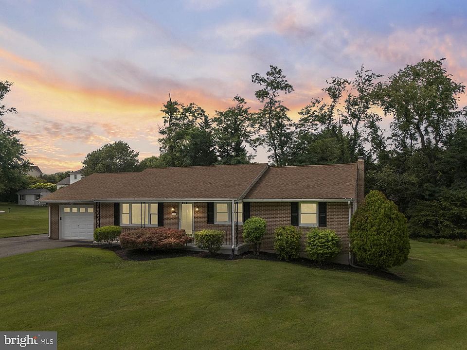 1st image of 527 Stratford Rd