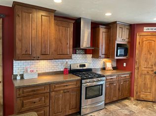 385 6th Ave Se, Beach, ND 58621