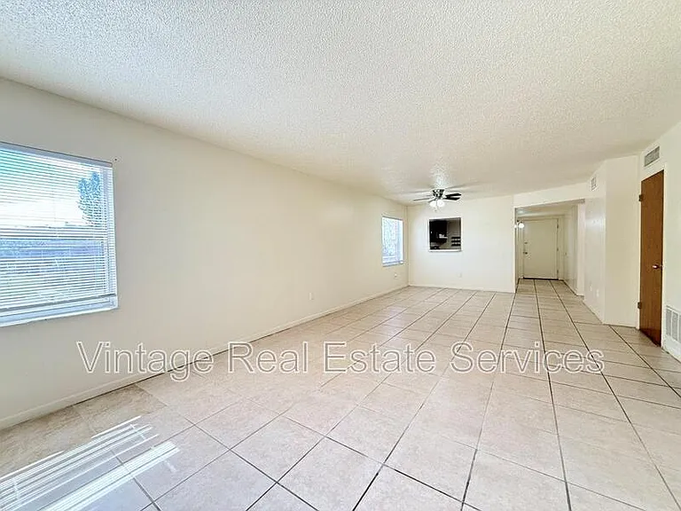 Whitehall Garden Apartments — Photo 14