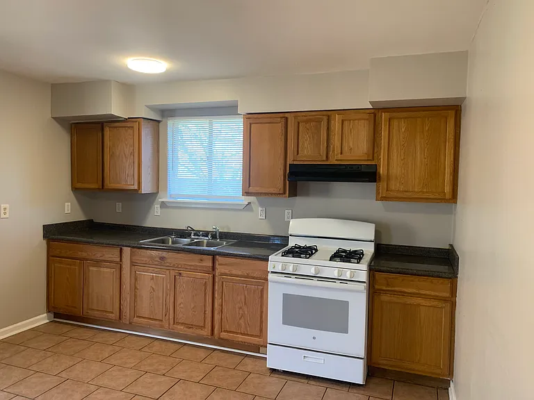 8710-12 Dinkins St #8712 — Photo 4