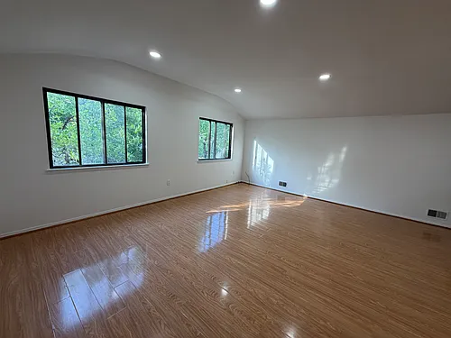 160 Katan Ave #2 Photo 1