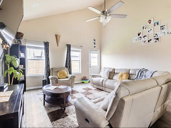 4th image of 1030 Apricot Ln