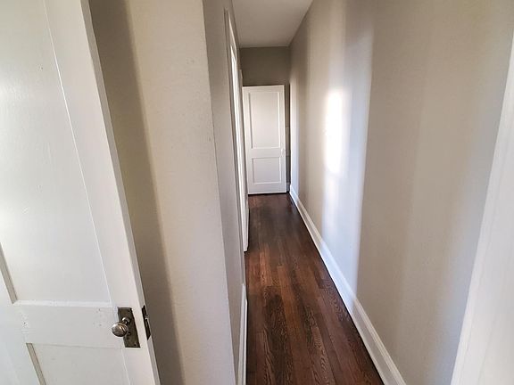 3rd image of 620 N Pearl St