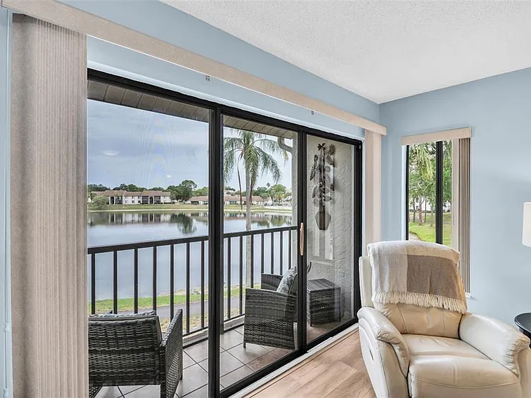 2523 Pine Ridge Way S #C2 — Photo 6