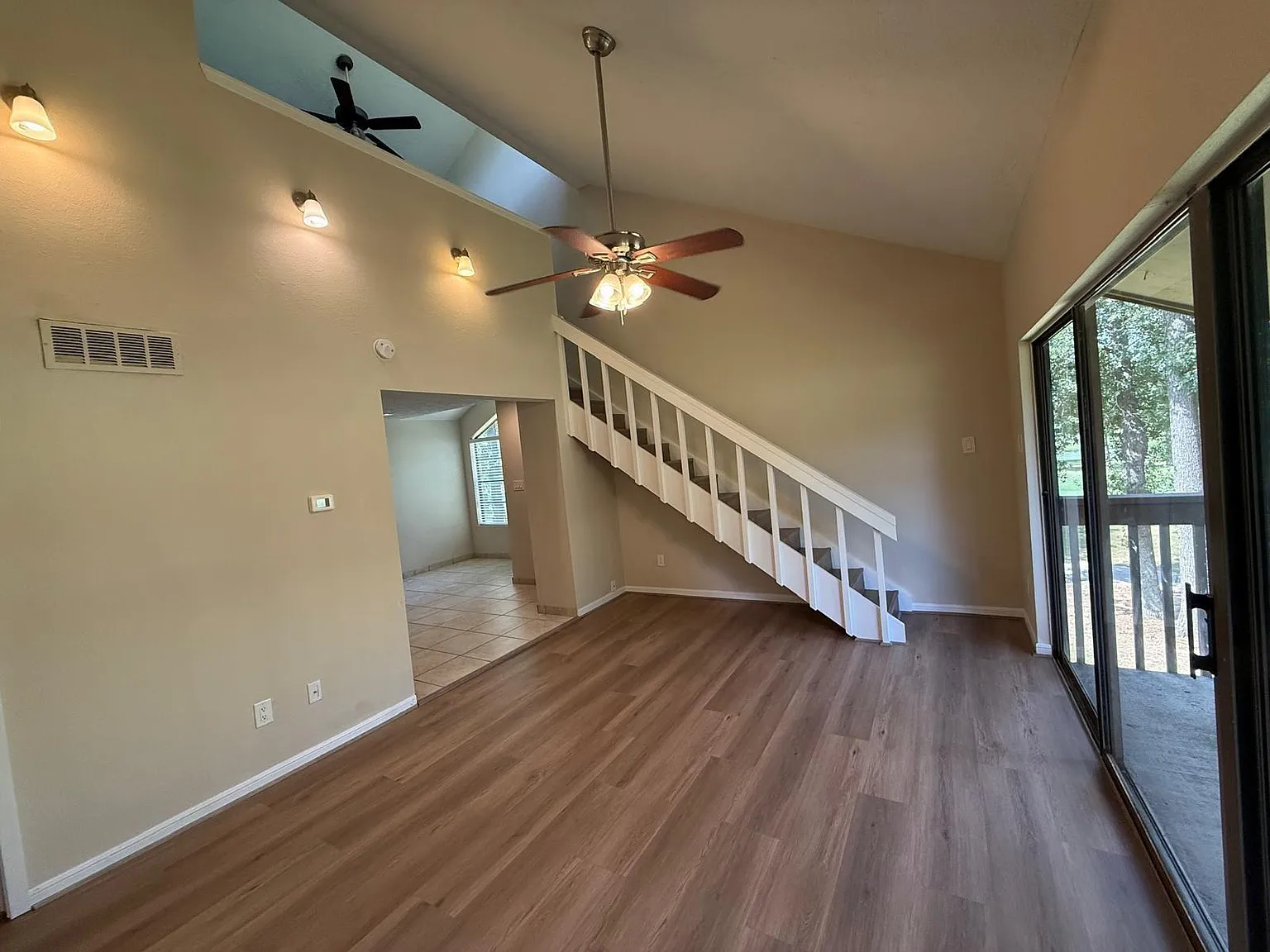 2 bed, 2.0 bath, 896 sqft, $1,300 — Photo 1