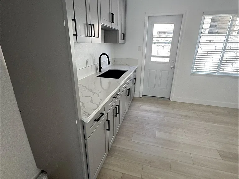 5776 Rostrata Ave — Photo 3