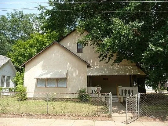 2602 1st Ave photo 1
