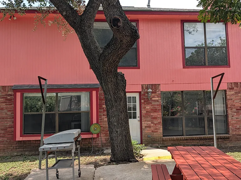 9202 Proclamation Dr — Photo 3