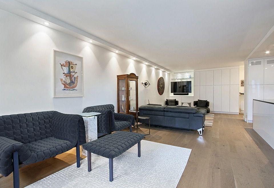 1st image of 15 W 72nd St APT 20N