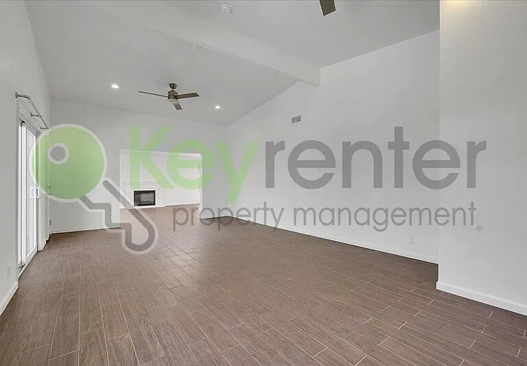 8133 Molokai Way — Photo 26