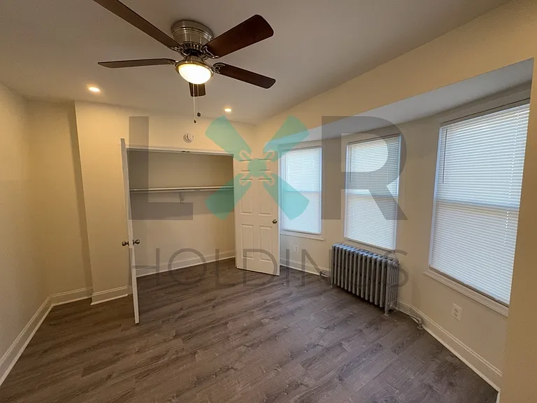 1116 Main St — Photo 11