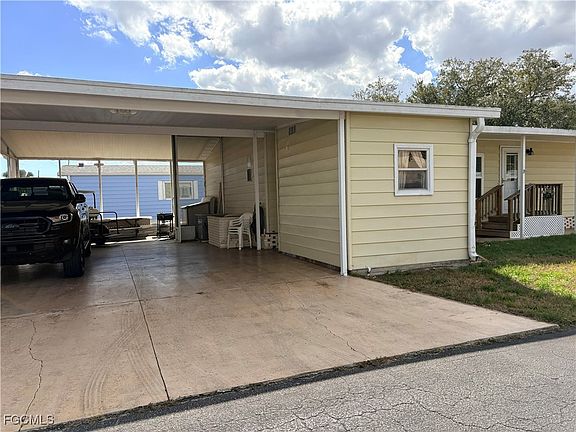 4th image of 3170 Running Deer Dr