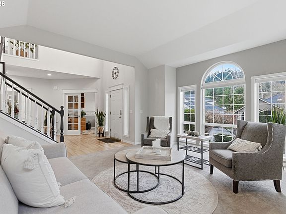 4th image of 350 SW 37th Ter