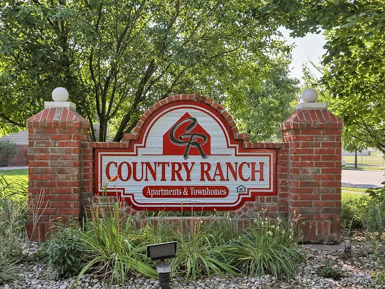 Country Ranch Apartments — Photo 3
