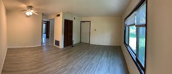 4th image of 344 Grove Ave #301