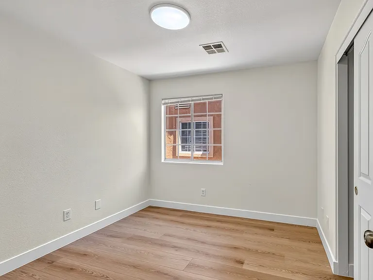 3021 Aloha Ave — Photo 12