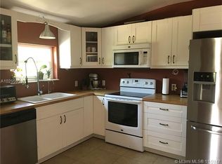 6770 Franklin St, Hollywood, FL 33024