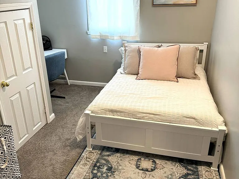 2708 S Rogers St #2708 — Photo 8