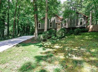 5009 Henson Dr SW, Mableton, GA 30126