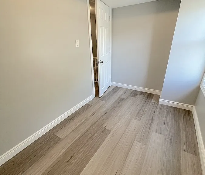 3341 Peter St #MAIN — Photo 12