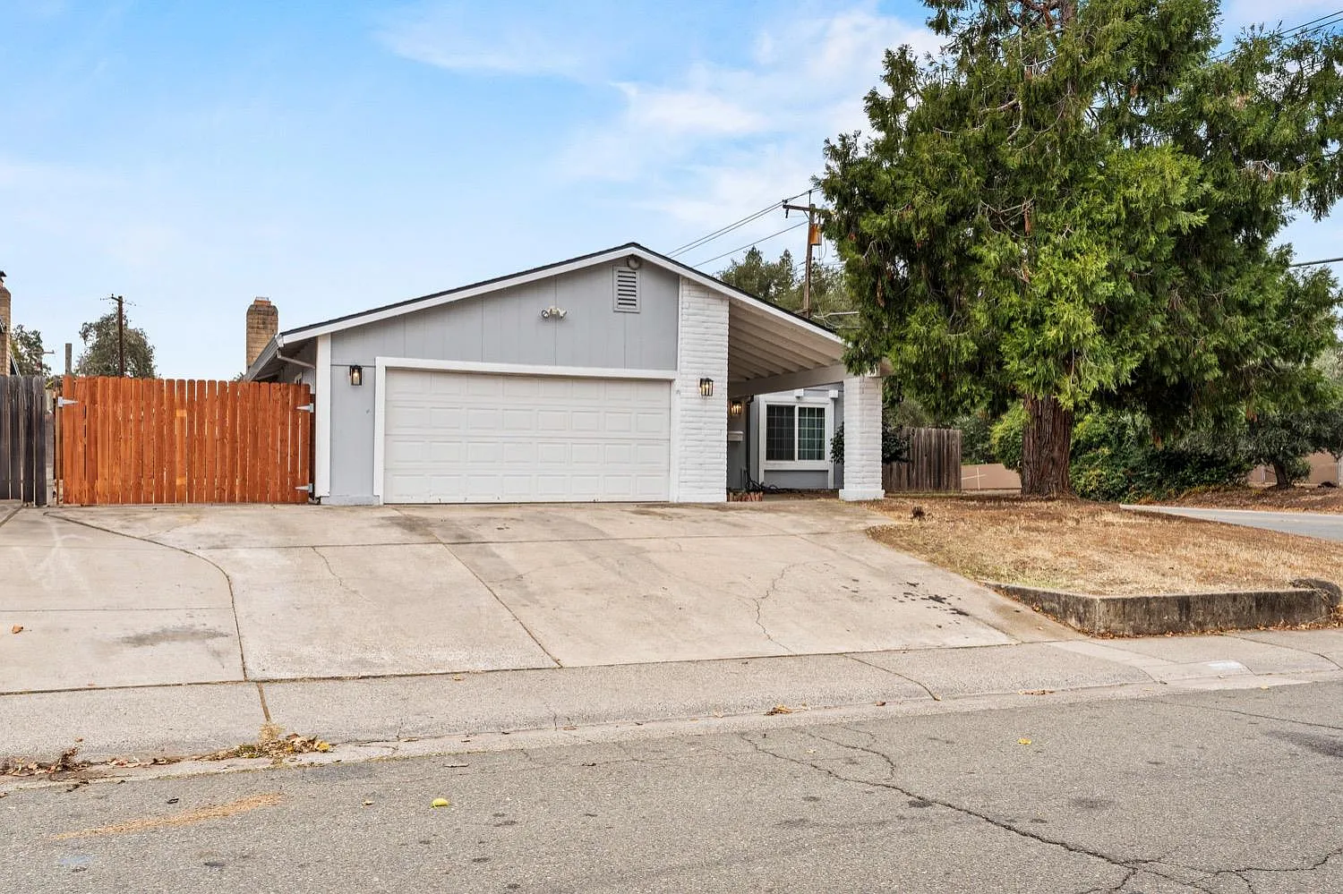 6700 Winlock Ave photo 1