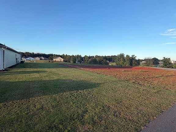 3rd image of 102 Vanilla Ln
