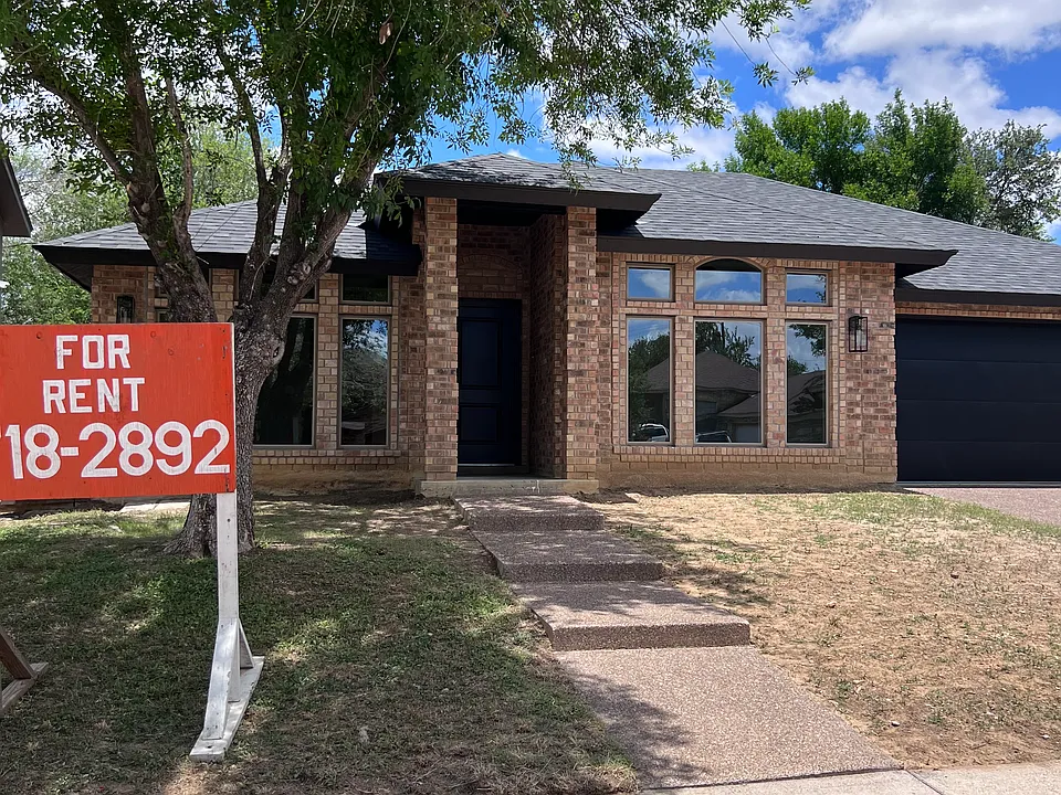 8831 Liberty Loop