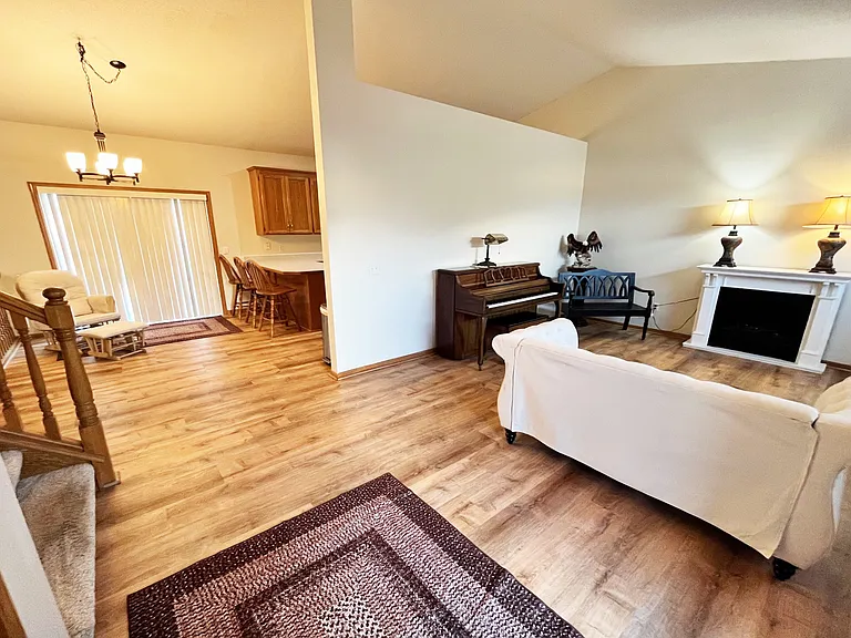 19350 Rush Ct NW — Photo 5
