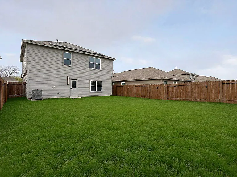 15022 Harbor Lndg — Photo 36