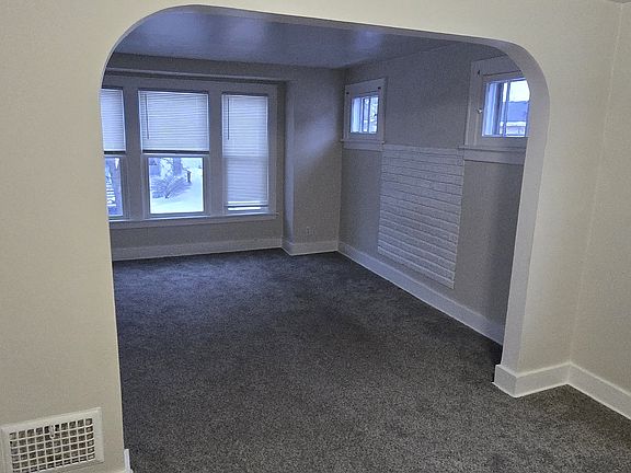 5th image of 115 Shepard Ave Floor 2