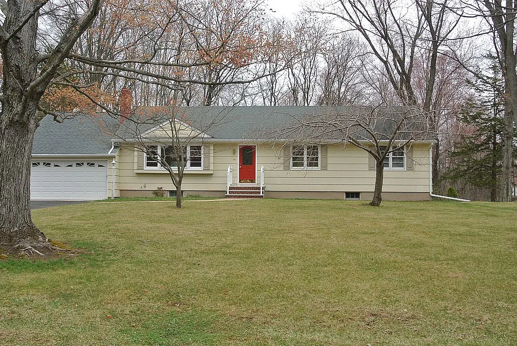 48 Frederick Pl photo 1
