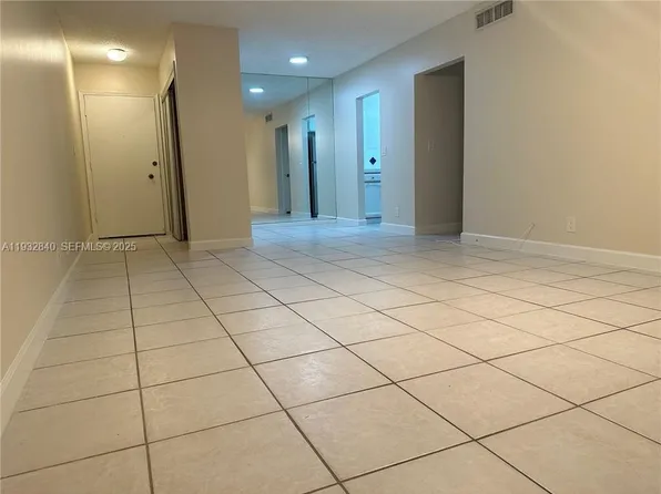 5800 NE 22nd Way APT 508, Fort Lauderdale, FL 33308