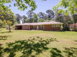 614 Smokey Rd, Newnan, GA 30263