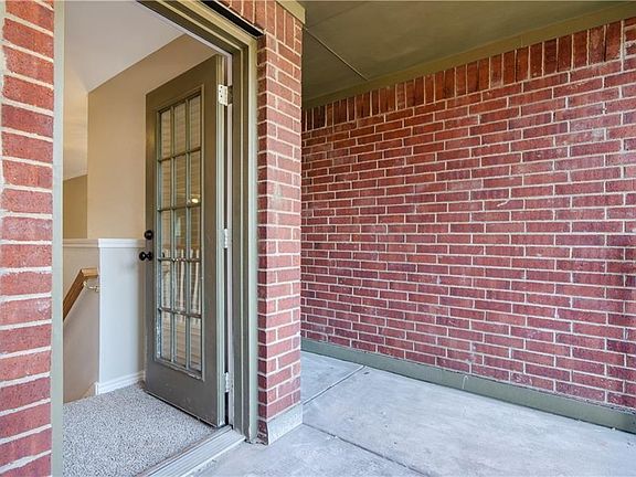 2nd image of 401 Gershwin Way