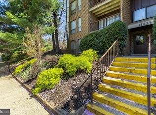 11204 Chestnut Grove Sq APT 4, Reston, VA 20190