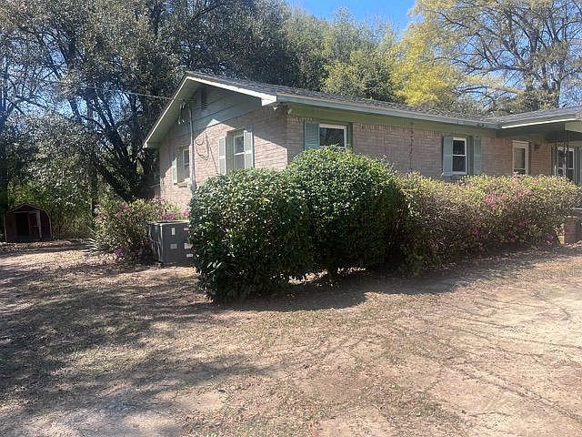 1st image of 4327 Birdnest Dr